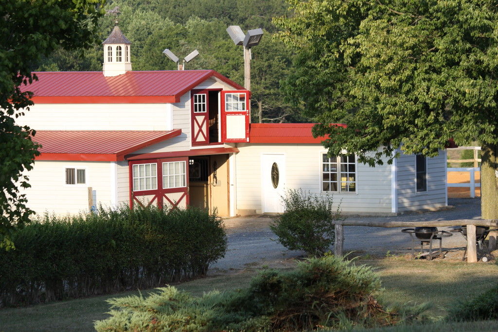 Esa Equestrian Horse Boarding Farm in Poolesville, Maryland