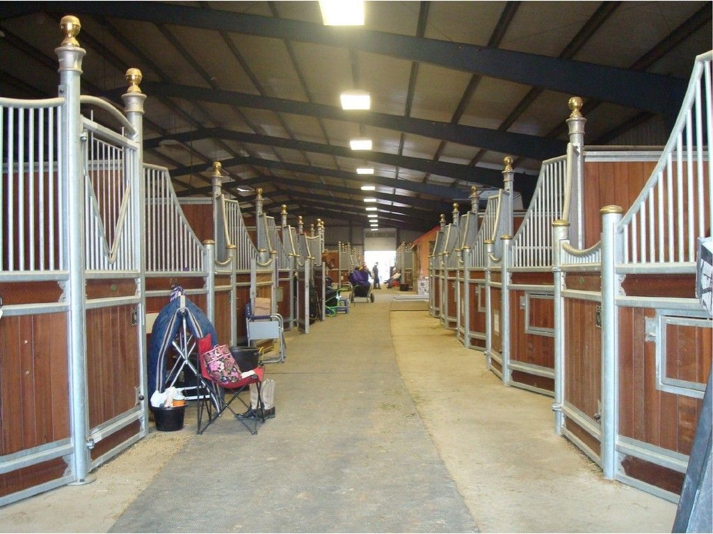 Clearview Horseback Riding Ranch Arena & B&B - Horse Boarding Farm In ...