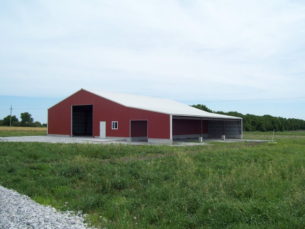 raised center isle barns horse barns, barn stables