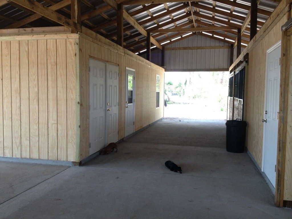 Private 9 Stall Barn - Horse Boarding Farm in Saint Cloud, Florida
