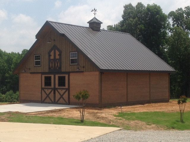 Luxury Barns LLC - Barn Construction Contractor in Gainesville, Georgia