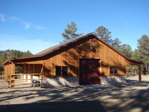 Rocky Mountain Barns - Barn Construction Contractor in Larkspur, Colorado