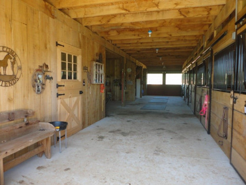 Barefoot Stables - Horse Boarding Farm In Rising Sun, Maryland