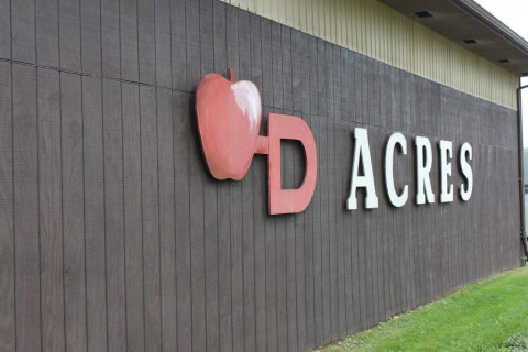 Visit Apple D Acres