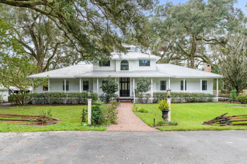 Visit 6 Acre Azalea Equine House in SW Gainesville, FL 32608